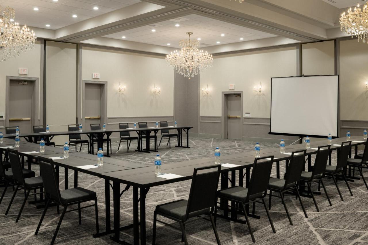 Four Points By Sheraton Milwaukee North Shore Brown Deer Екстериор снимка