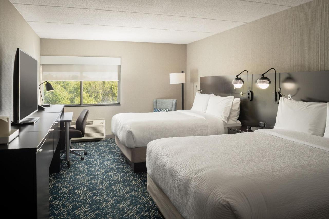Four Points By Sheraton Milwaukee North Shore Brown Deer Екстериор снимка