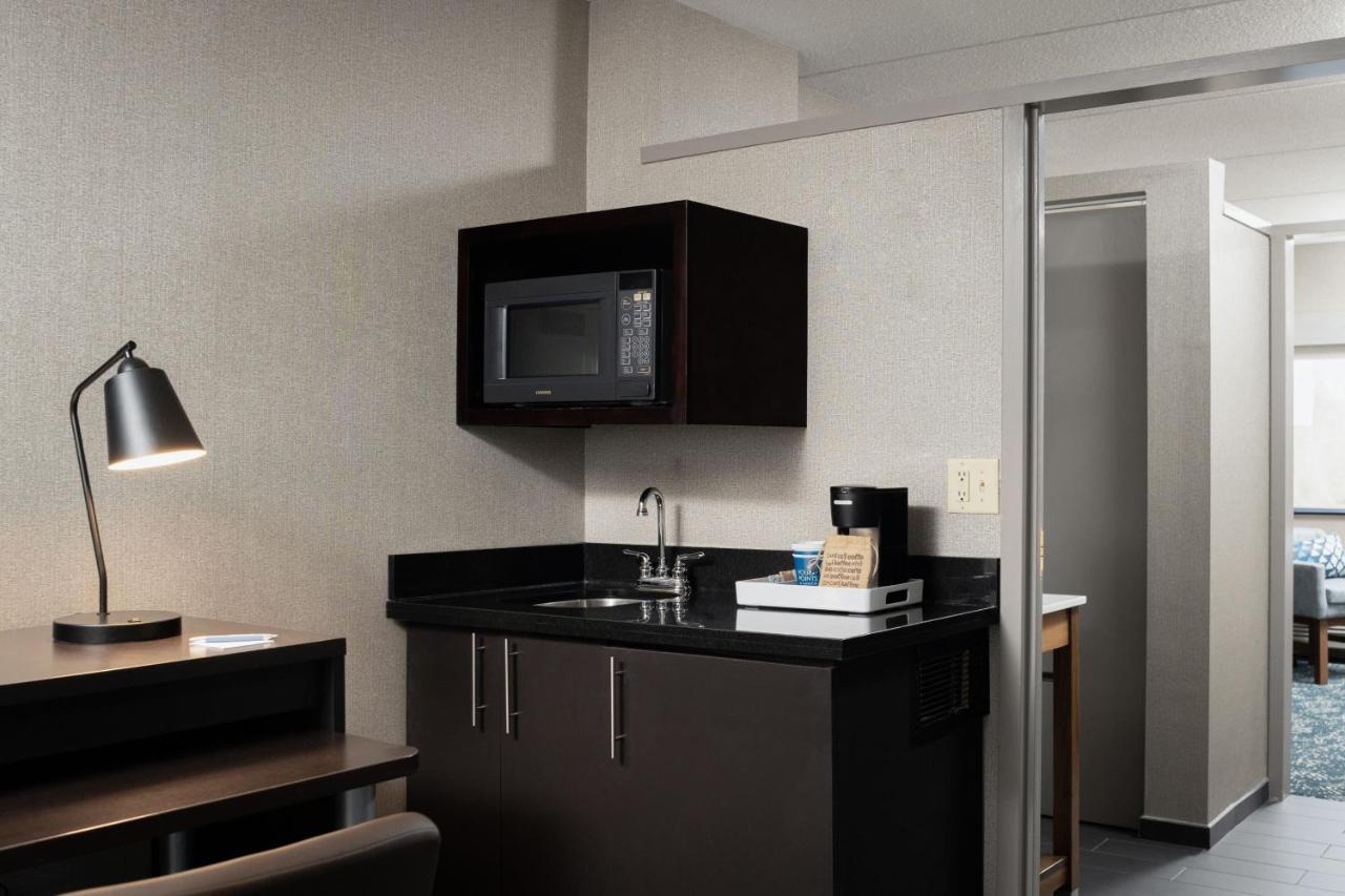 Four Points By Sheraton Milwaukee North Shore Brown Deer Екстериор снимка