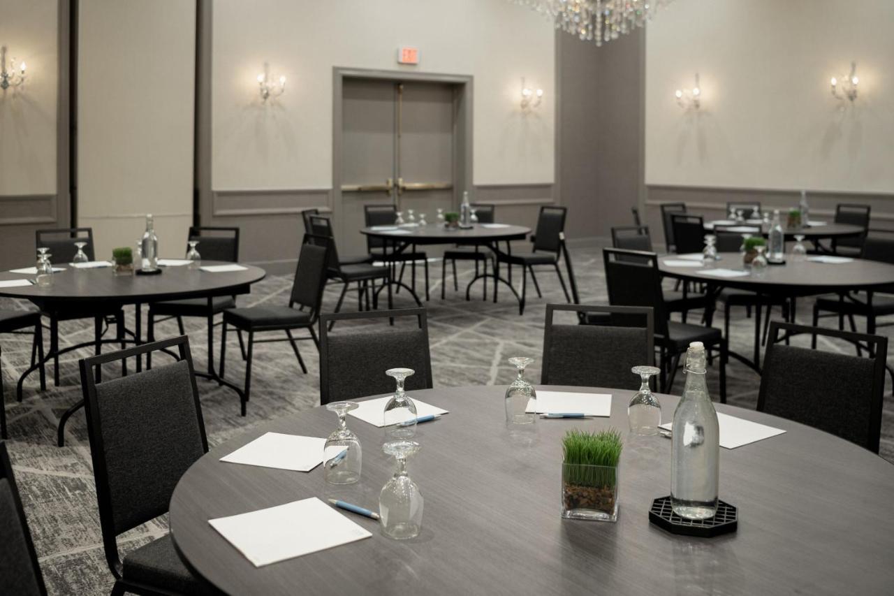 Four Points By Sheraton Milwaukee North Shore Brown Deer Екстериор снимка